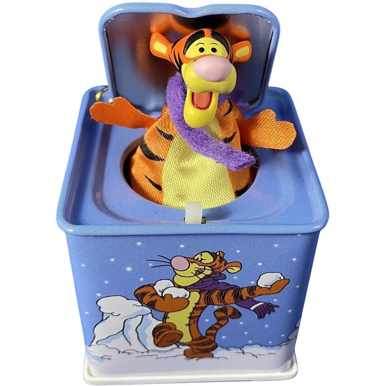 2007 Pop! Goes the Tigger Hallmark Ornament (Jack-in-the-Box Memories) QX4237