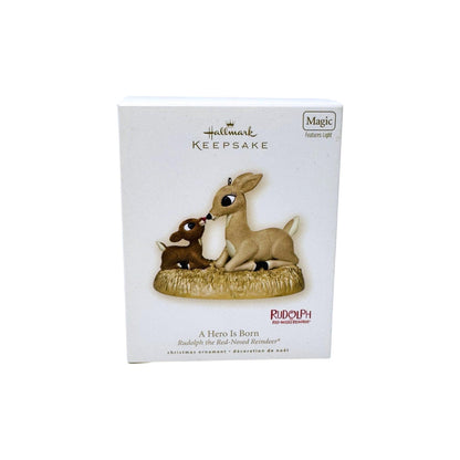 2007 A Hero Is Born Hallmark Ornament (Rudolph the Red-Nosed Reindeer) QHC4047 Image2