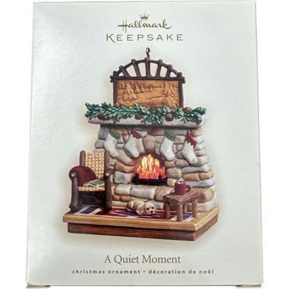 2007 A Quiet Moment Hallmark Ornament (Golden Retriever by Fireplace) QXG7099