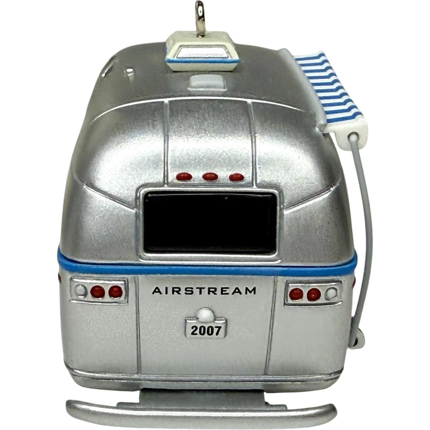 2007 Airstream Dreams Hallmark Ornament (Happy Camper) QXI2157