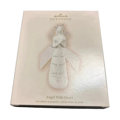 2007 Angle with Heart Hallmark Ornament (Angel) QXG6279 Image2