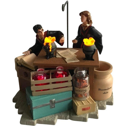 2007 Cauldron Trouble Hallmark Ornament (Harry Potter) QXI4359