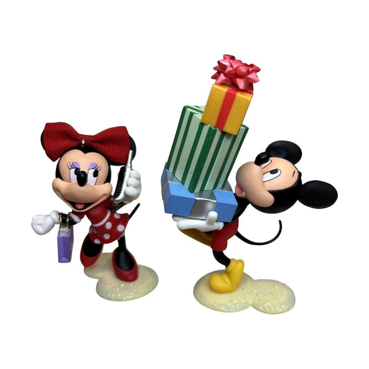 2007 Dashing Through the Mall Hallmark Ornament (Mickey Mouse & Friends) QXD4227 Image1
