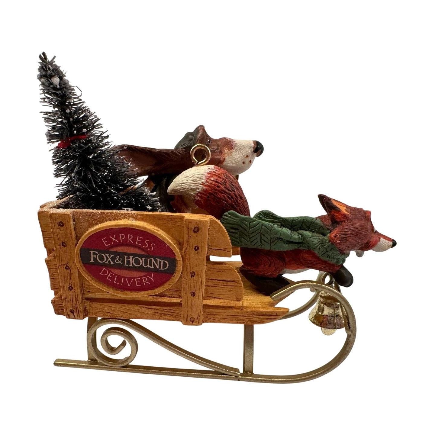 2007 Fox & Hound Delivery Hallmark Ornament (Kringlewood Farms) QP1929 Image3