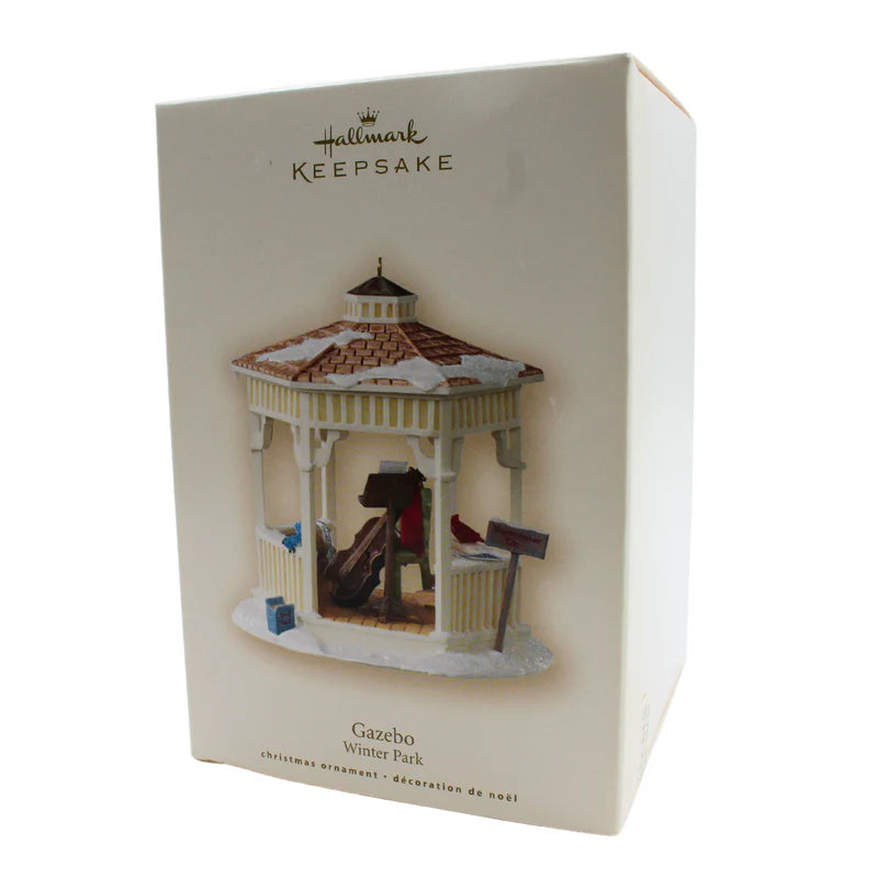 2007 Gazebo Hallmark Ornament (Winter Garden) QP1207