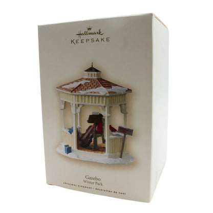2007 Gazebo Hallmark Ornament (Winter Garden) QP1207