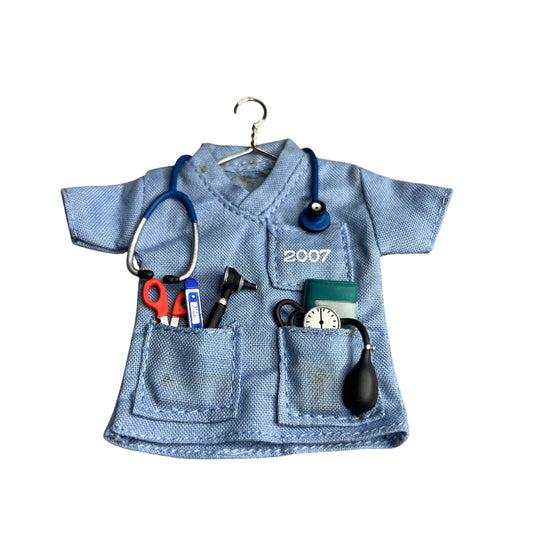 2007 Healing Hearts Hallmark Ornament (Nurse) QXG2067 Image1