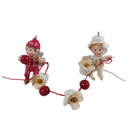 2007 Holiday String-Along Hallmark Ornament (Angel) QXC7004