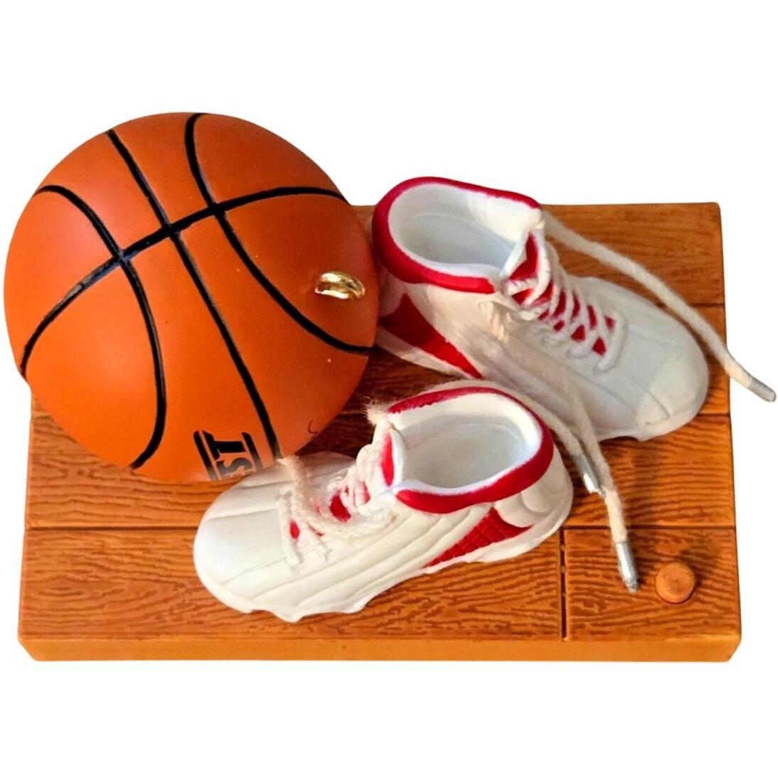 2007 Hoop Dreams Hallmark Ornament (Basketball) QXG2079