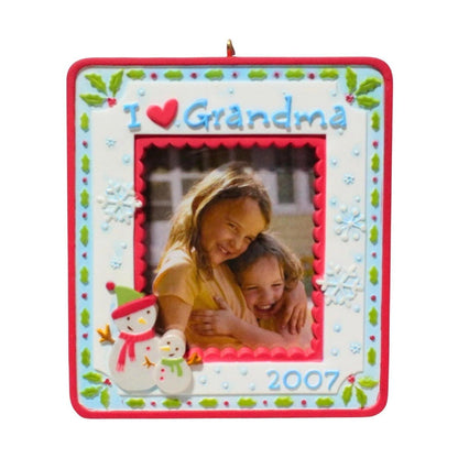 2007 I Love Grandma Hallmark Ornament (Photo Holder) QXG6199 Image1