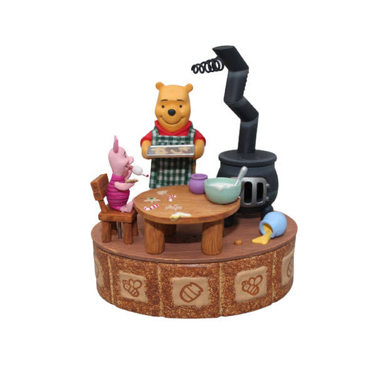 2007 Making Sweet Rememberies Hallmark Ornament (Winnie the Pooh) QXD4257