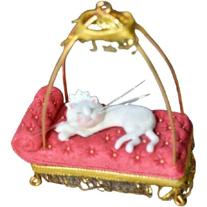 2007 Pampered Cat Hallmark Ornament (Cat) QXG6157
