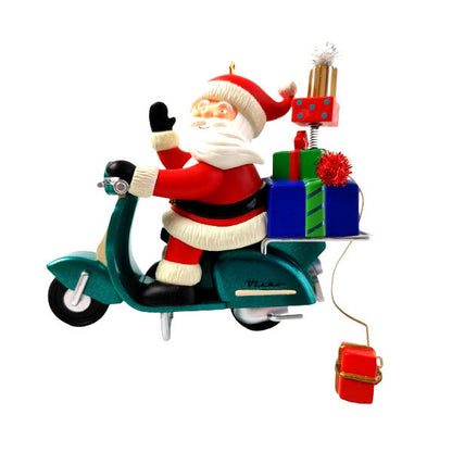2007 Santa's Scooter Hallmark Ornament (Santa Claus) QXG7569