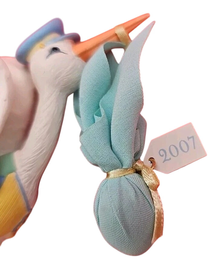 2007 Special Delivery Hallmark Ornament (Bird) QXG6119
