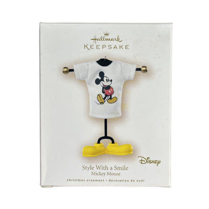 2007 Style With a Smile Hallmark Ornament (Mickey Mouse & Friends) QXD4207