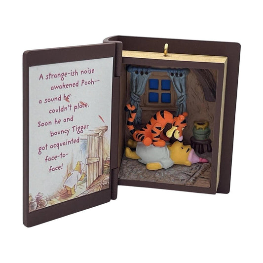 2007 Surprised to Meet You Hallmark Ornament (Winnie the Pooh) QXD4417 Image1