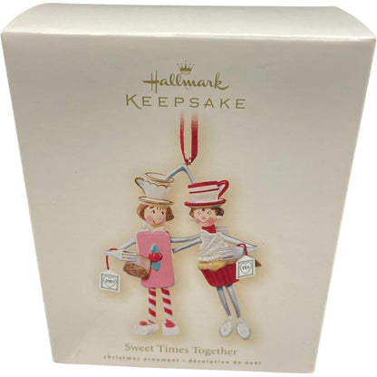 2007 Sweet Times Together Hallmark Ornament (Sweet) QXG6277
