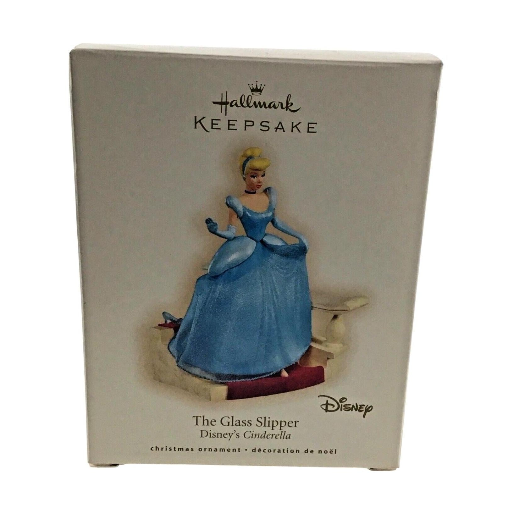 2007 The Glass Slipper Hallmark Ornament (Cinderella) QXD4287 Image2