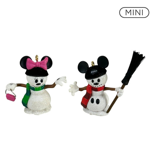 2007 Warm Smiles Hallmark Ornament (Mickey Mouse & Friends) QXM4217 Image1