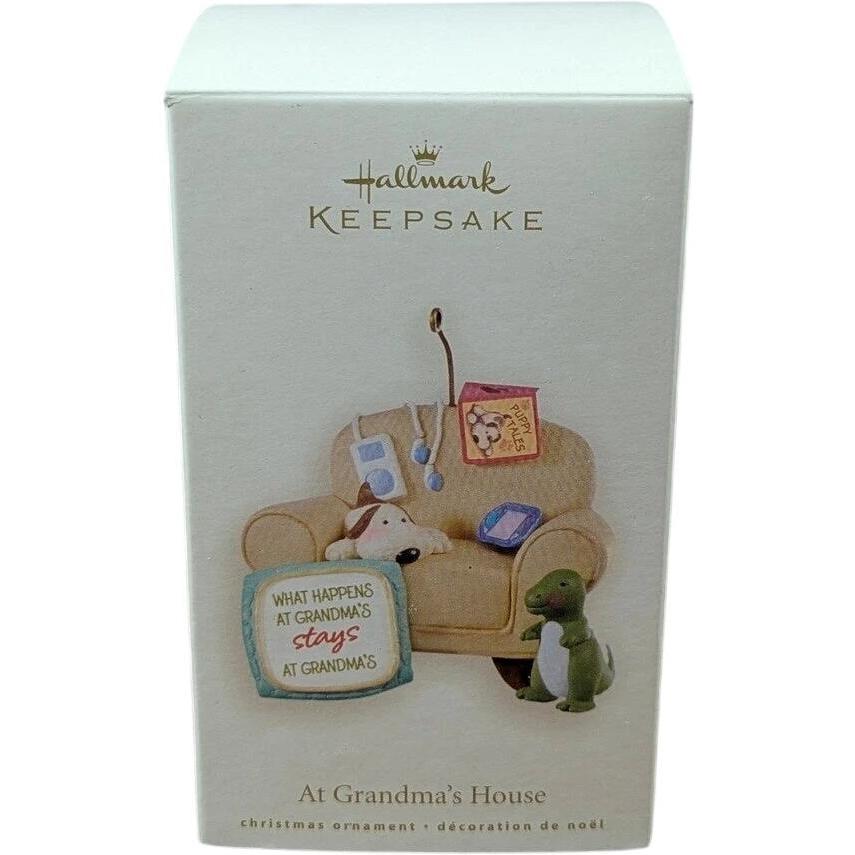 2008 At Grandma's House Hallmark Ornament (GrandParents Day) QXG6371