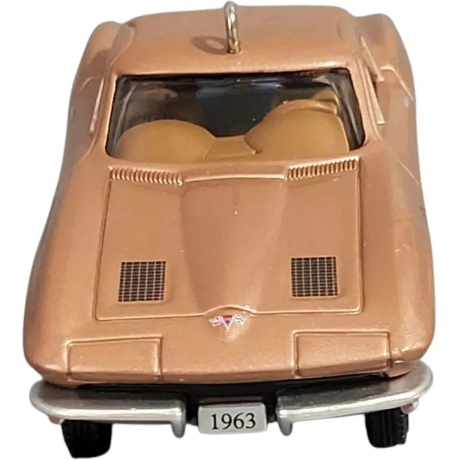 2008 Hallmark Ornament (1963) Corvette Z06 Hallmark Ornament (Classic American Cars) QXI1001