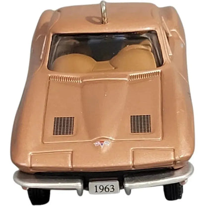 2008 Hallmark Ornament (1963) Corvette Z06 Hallmark Ornament (Classic American Cars) QXI1001