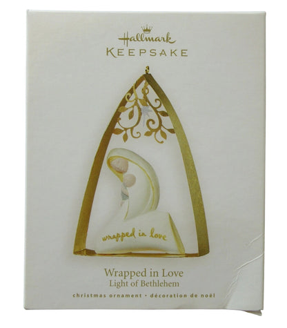 2008 Wrapped in Love Hallmark Ornament (Light of Bethlehem) QXT8321