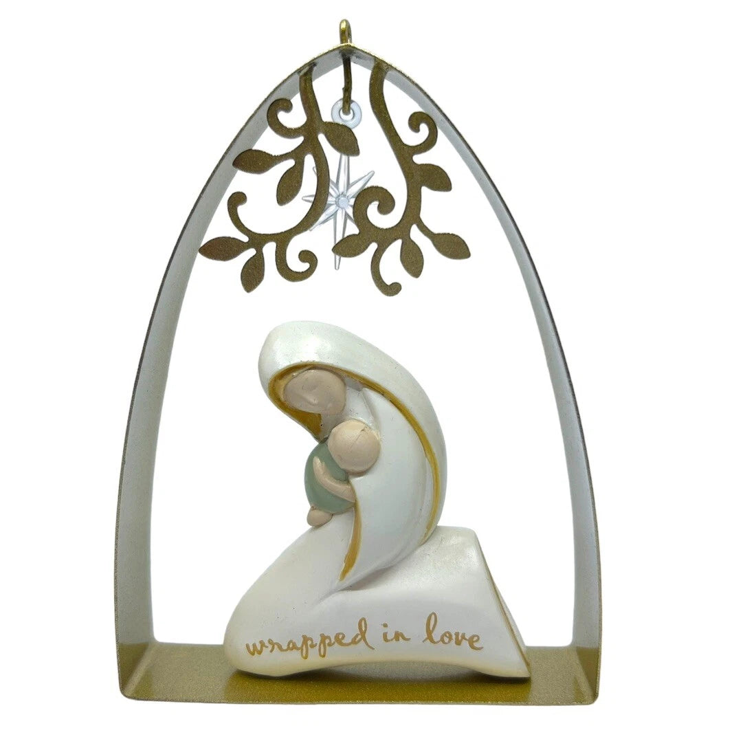 2008 Wrapped in Love Hallmark Ornament (Light of Bethlehem) QXT8321