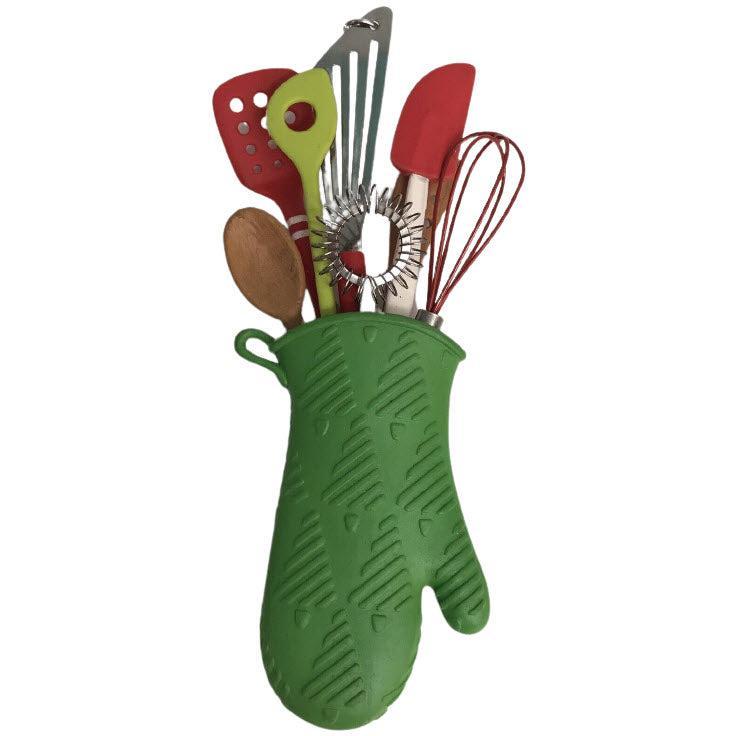 2008 All Through the Kitchen Hallmark Ornament (Kitchen) QXG2084