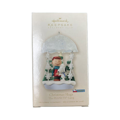 2008 Christmas Hugs Hallmark Ornament (Peanuts) QXC8010