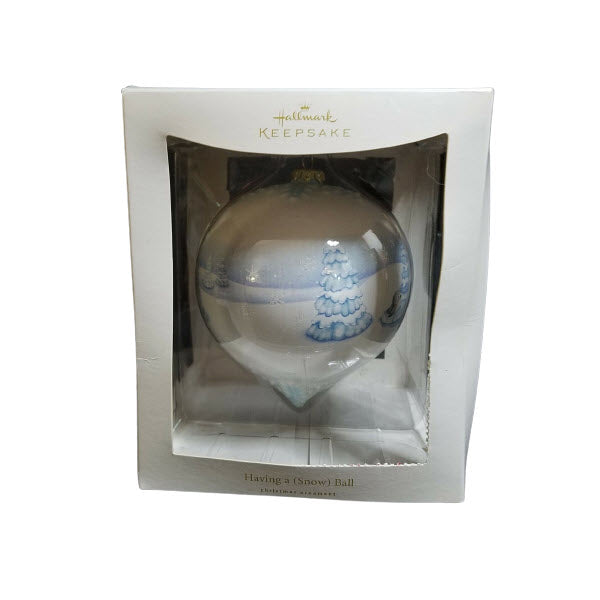 2008 Having a Snow Ball Hallmark Ornament (Kris' Penguins) LRP3421