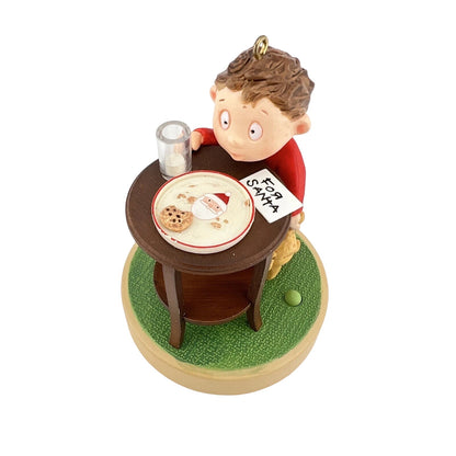 2008 I Saw Mommy Kissing Santa Claus Hallmark Ornament (Children) QSR8021