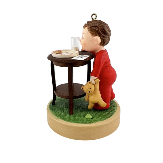 2008 I Saw Mommy Kissing Santa Claus Hallmark Ornament (Children) QSR8021