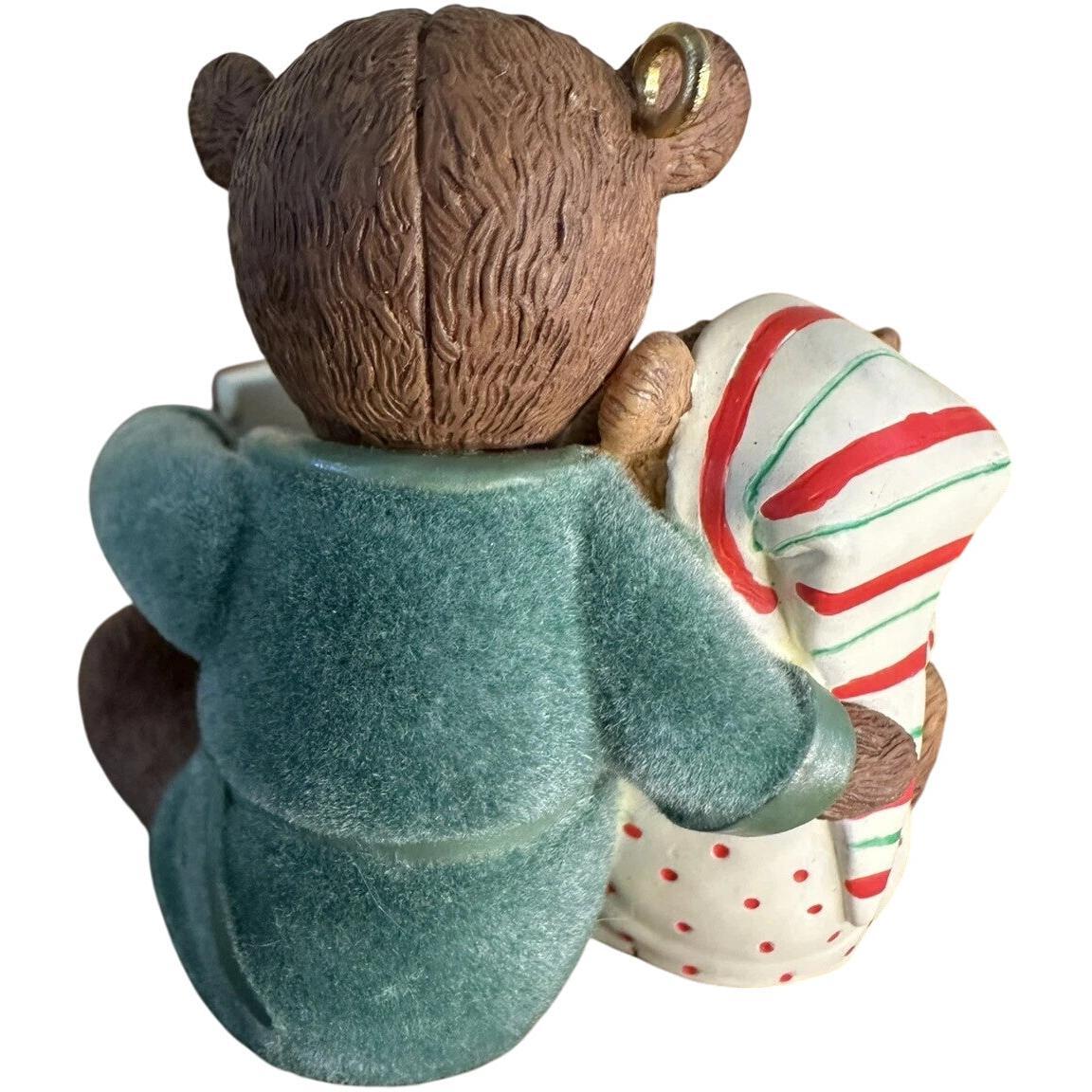 2008 Oh, What Fun to Read Hallmark Ornament (Bear) QXG7224