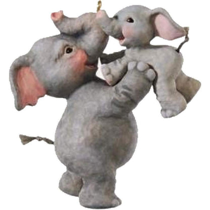 QXG6431 2008 Playing Airplane (Animal) Image1