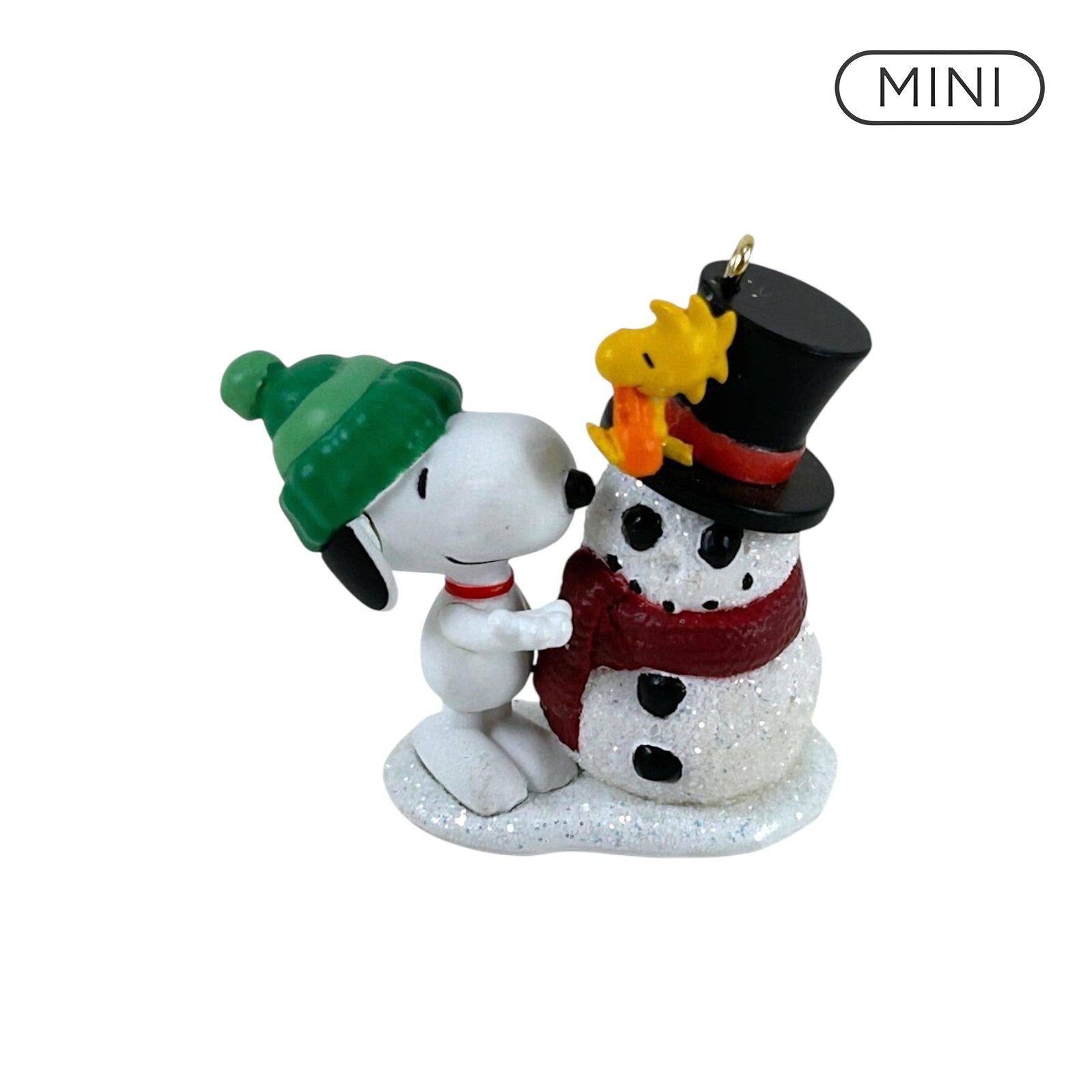 2008 Winter Fun With Snoopy Hallmark Ornament (Winter Fun with Snoopy) QXM4011 Image1