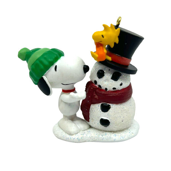 2008 Winter Fun With Snoopy Hallmark Ornament (Winter Fun with Snoopy) QXM4011