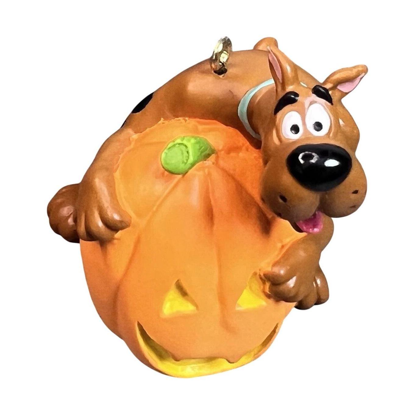 2008 Zoinks! It's a Ghost! Hallmark Ornament (Scooby-Doo) QFO6081 Image4