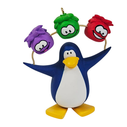 2009 Club Penguin Hallmark Ornament (Penguins) QXD2165