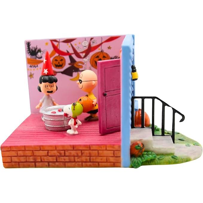 2009 A Halloween Party (Peanuts)