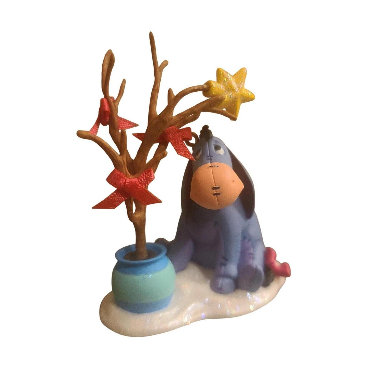 2009 A Humble Sort of Christmas Hallmark Ornament (Winnie the Pooh) QXD2002 Image1