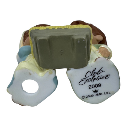 2009 A Newborn Blessing Hallmark Ornament (Mary's Angels Nativity) QXC9015