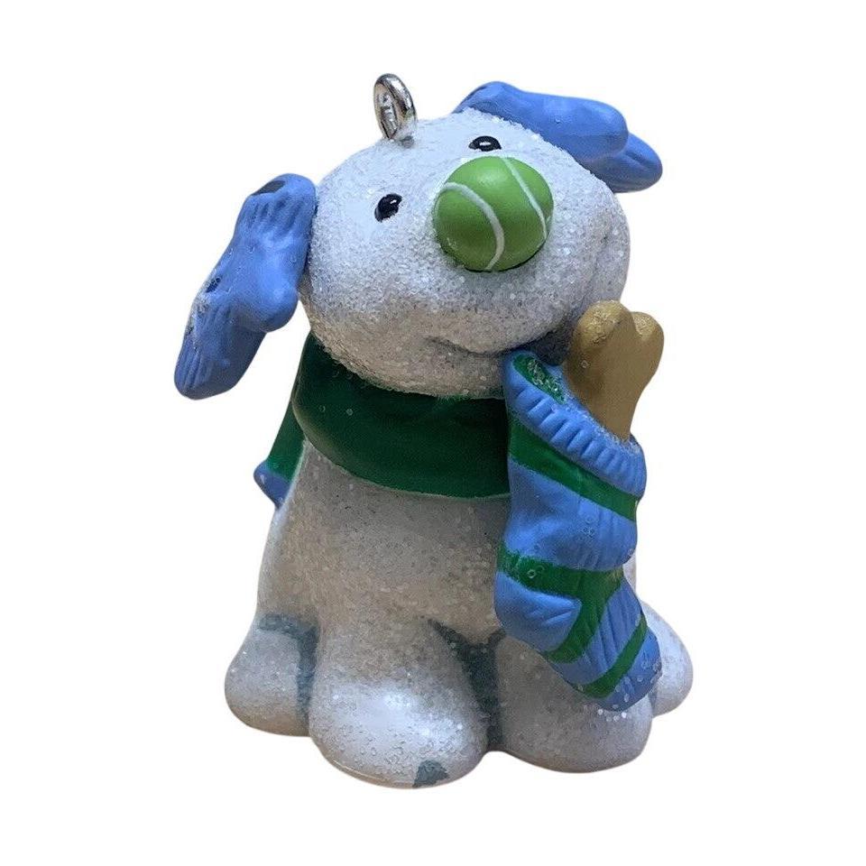 2009 A Tasty Little Treat Hallmark Ornament (Puppy) LPR3402 Image1