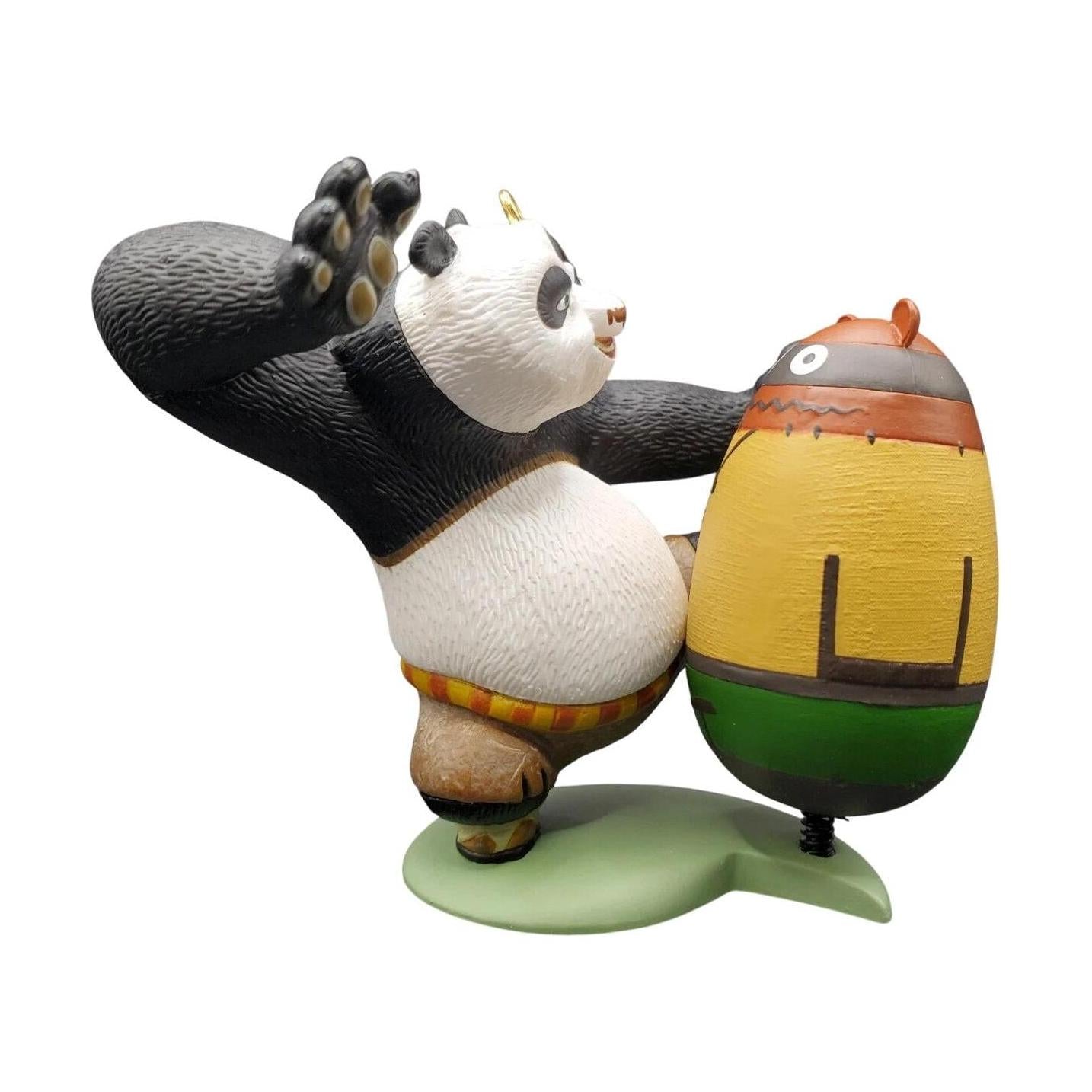 2009 An Unlikely Hero Hallmark Ornament (Kung Fu Panda) QXI1335 Image1