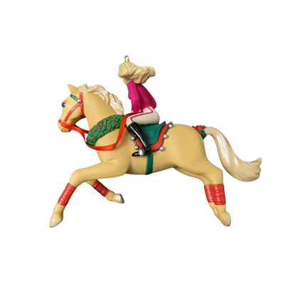 2009 Best in Show Hallmark Ornament (Barbie) QXI1052 Image3