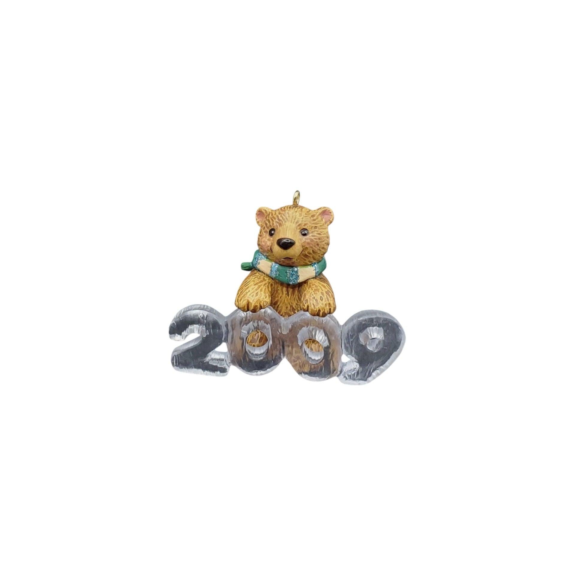 2009 Cool Decade #10 - Bear Hallmark Ornament (Cool Decade) QX8032 Image1