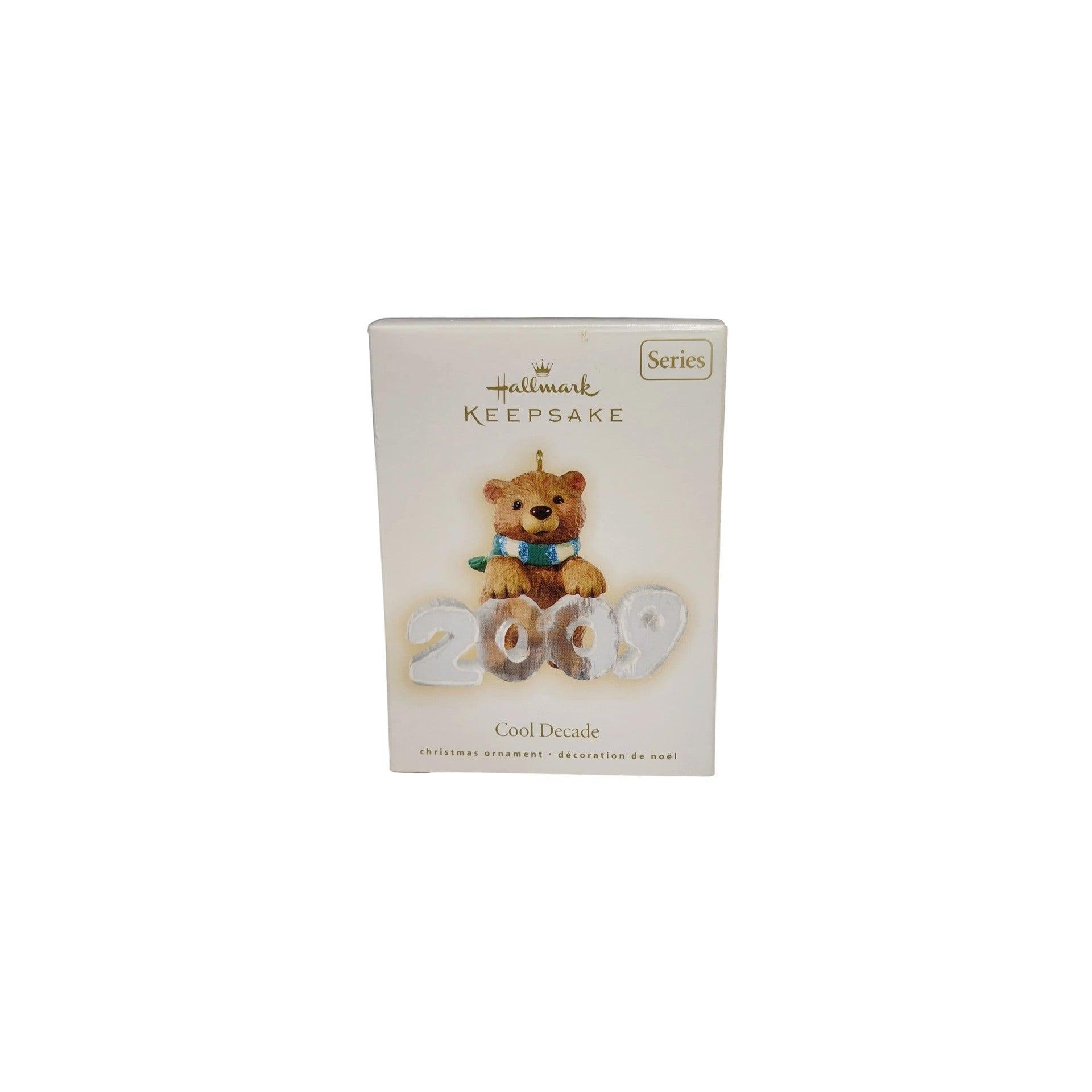 2009 Cool Decade #10 - Bear Hallmark Ornament (Cool Decade) QX8032 Image2