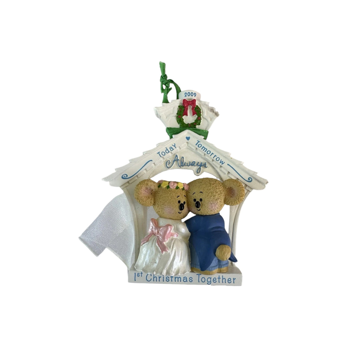 2009 First Christmas Together (First Christmas Together) Carlton Cards Heirloom Ornament CXOR-009 Image1