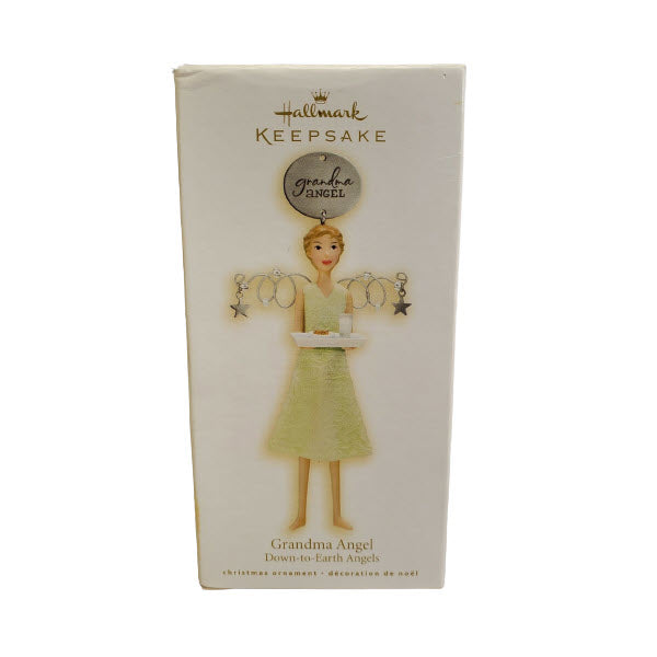 2009 Grandma Angel Hallmark Ornament (Down to Earth Angels) QXG6562