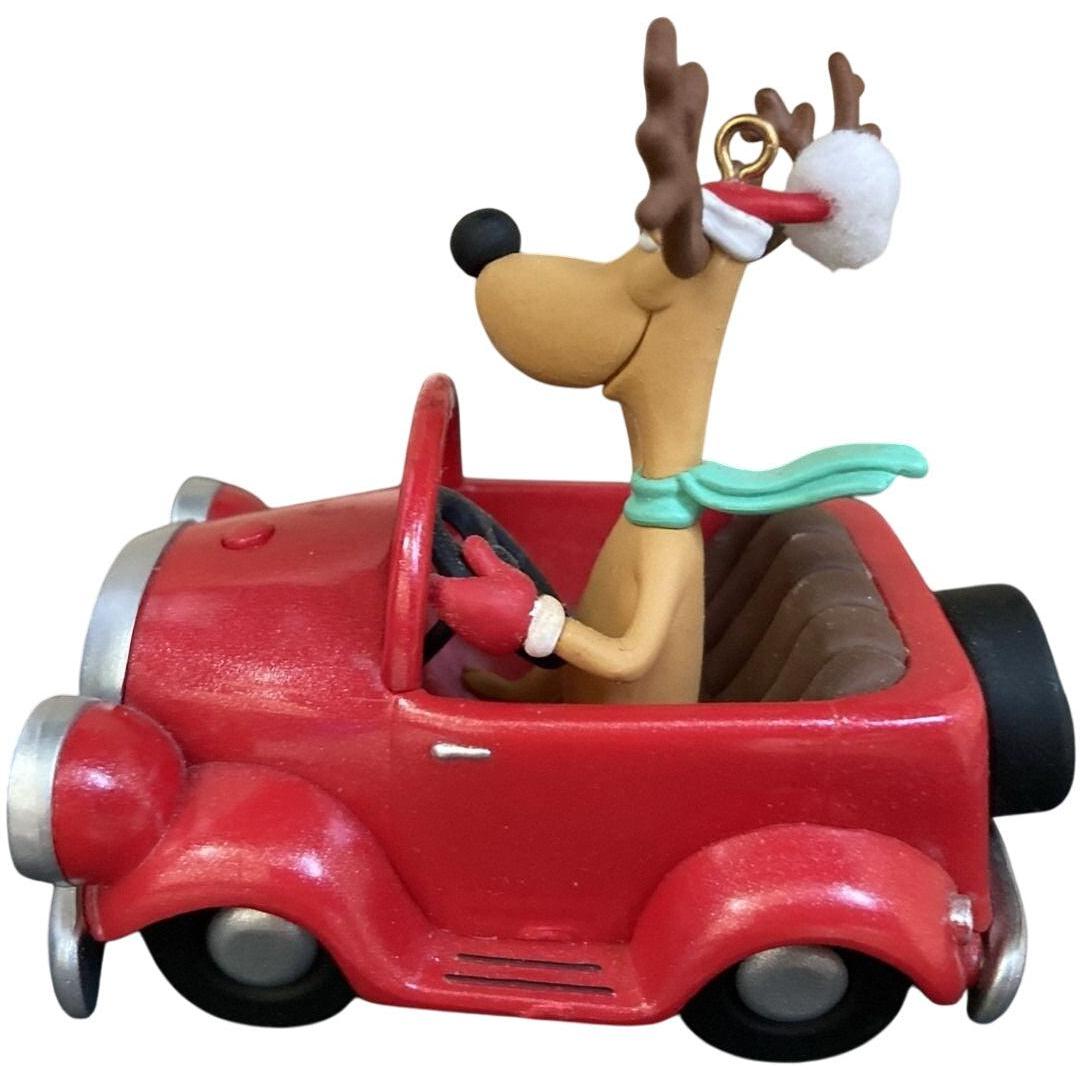 2009 Grandma Got Run Over By a Reindeer Hallmark Ornament (Reindeer) QSR4555